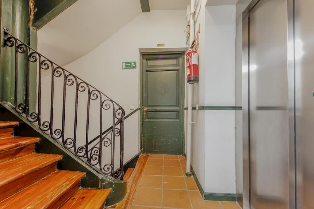 Modern Apt Para 6Px En La Plaza De Tirso De Molina Madrid Exterior foto