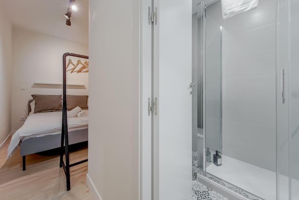 Modern Apt Para 6Px En La Plaza De Tirso De Molina Madrid Exterior foto
