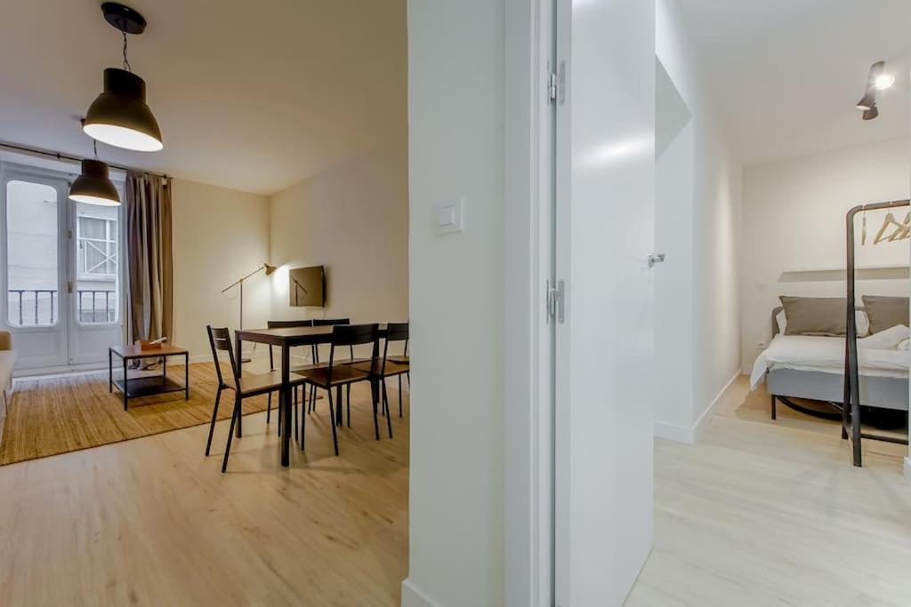 Modern Apt Para 6Px En La Plaza De Tirso De Molina Madrid Exterior foto