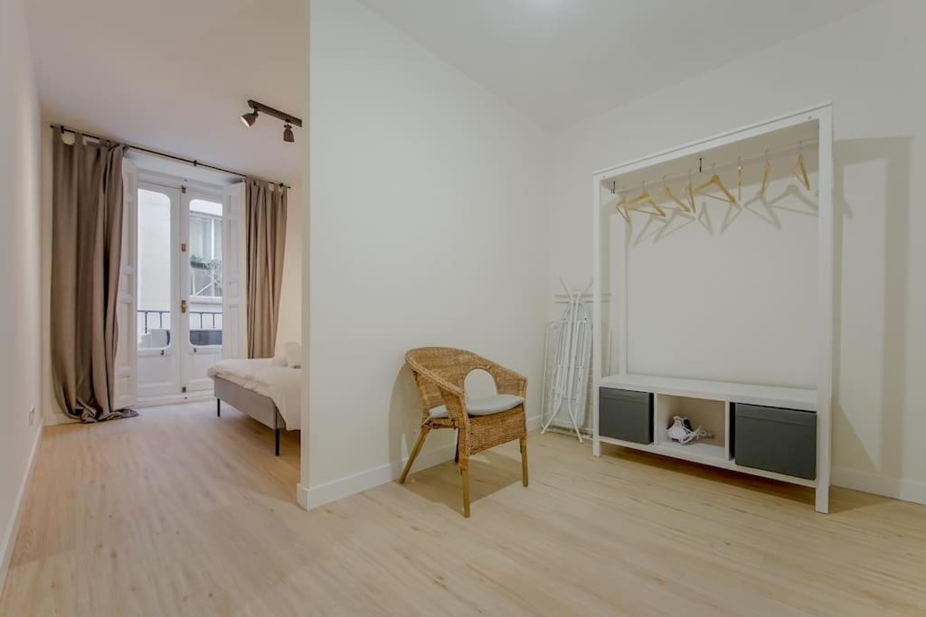Modern Apt Para 6Px En La Plaza De Tirso De Molina Madrid Exterior foto