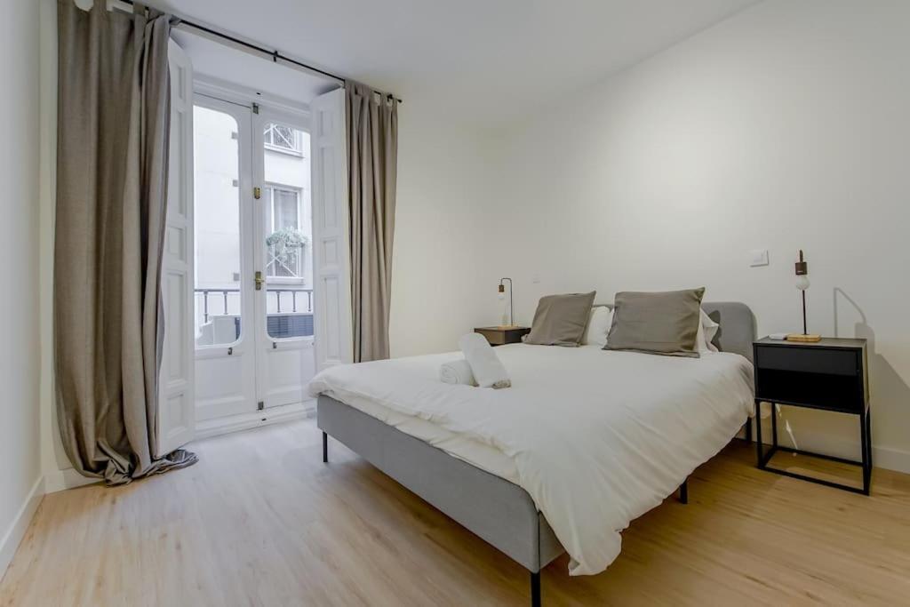 Modern Apt Para 6Px En La Plaza De Tirso De Molina Madrid Exterior foto